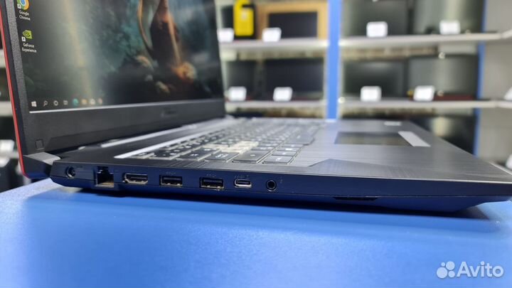 Игровой Asus 17.3