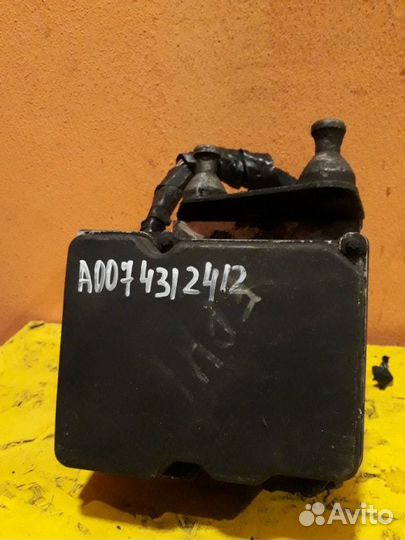 Блок abs Mercedes Viano W639 2.2 OM651 2011