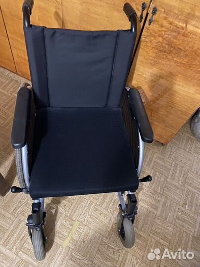 Инвалидное кресло