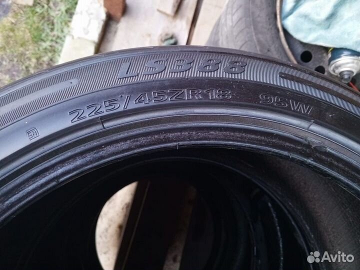 Landsail LS388 225/45 R18 95
