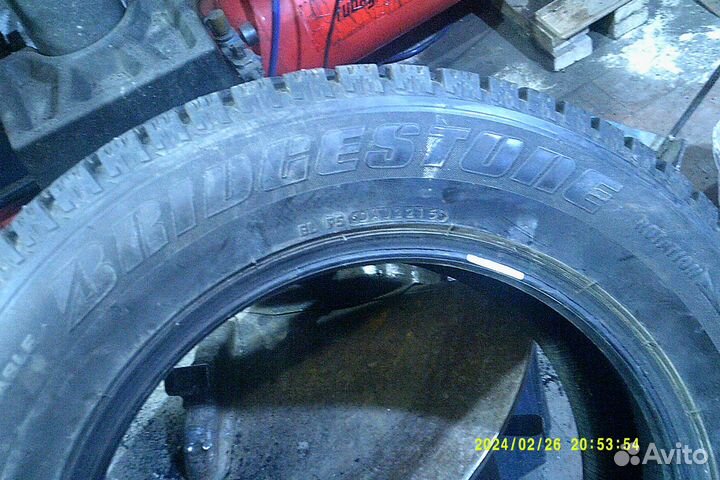 Bridgestone Ice Cruiser 7000 225/65 R17