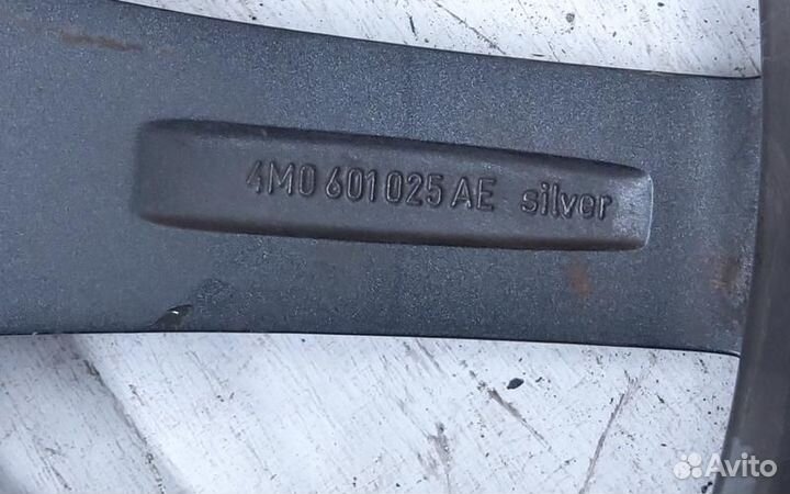 Диск колеса литой Audi Q7 2 R20