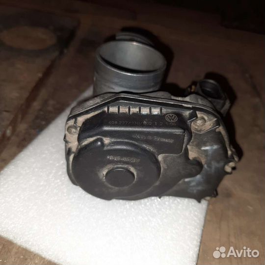 Дроссельная заслонка на Volkswagen Golf 3 1997 1.6