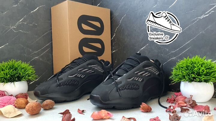 Кроссовки Adidas Yeezy Boost 700