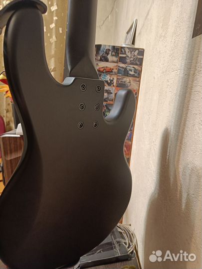 Леворукая Бас гитара Harley Benton mb-5