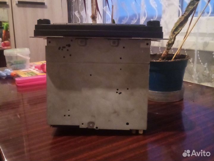 Продам автомагнитолу шкода октавия а5