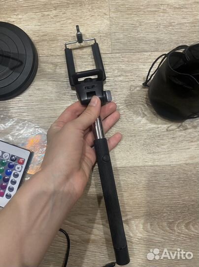 Закатная лампа и объектив на телефон