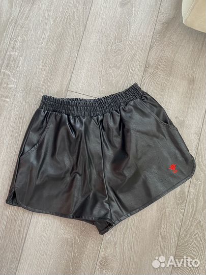 Кожаные шорты