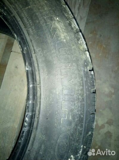 Kumho I'Zen RV Asymmetric 215/60 R17