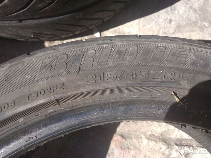 Kumho Ecsta Supra 712 215/45 R17 и 255/45 R17