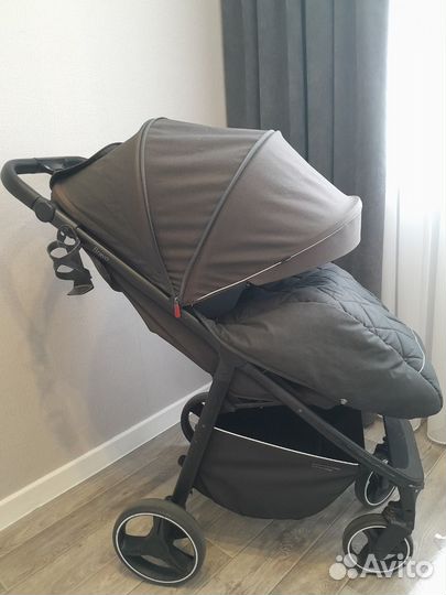 Все сезонная коляска Carrello bravo