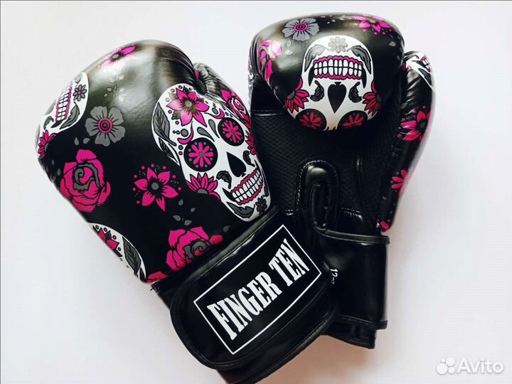 Женские боксёрские перчатки новые