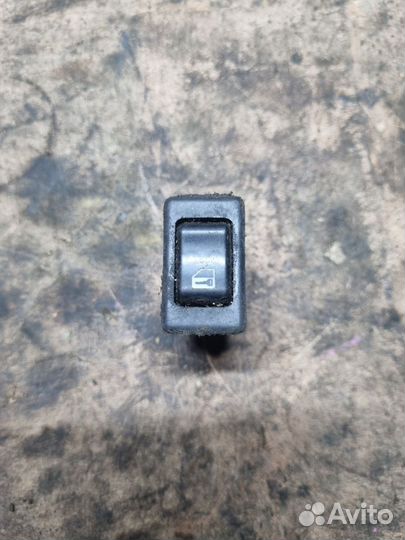 Кнопка блокировки опускания стекла Primera P10