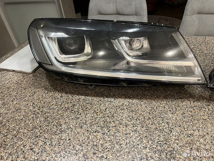 Передние фары на volkswagen touareg