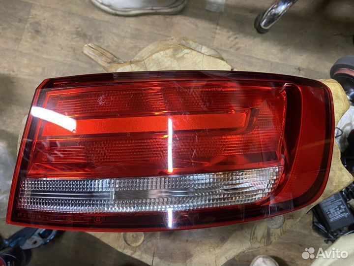 Фонарь внешний правый Audi A4 B9