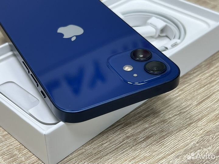 iPhone 12, 64 ГБ