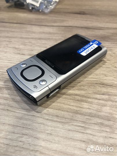 Nokia 6700 Slide