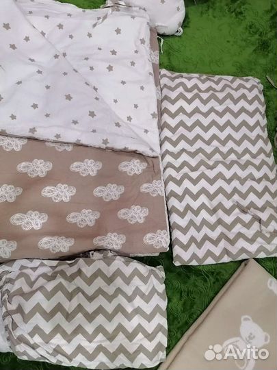 Бортики в детскую кроватку с одеялом