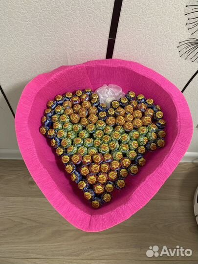 Сладкий букет из конфет