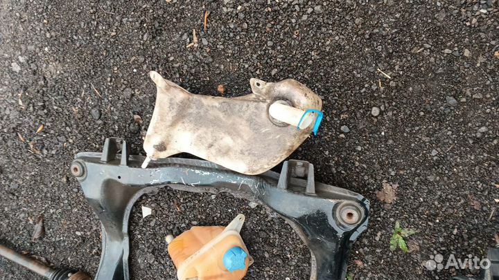 Бачок омывателя Audi 80 B4