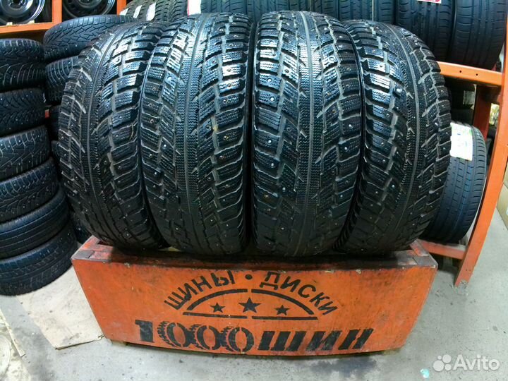 Kumho I'Zen RV Stud KC16 225/70 R16