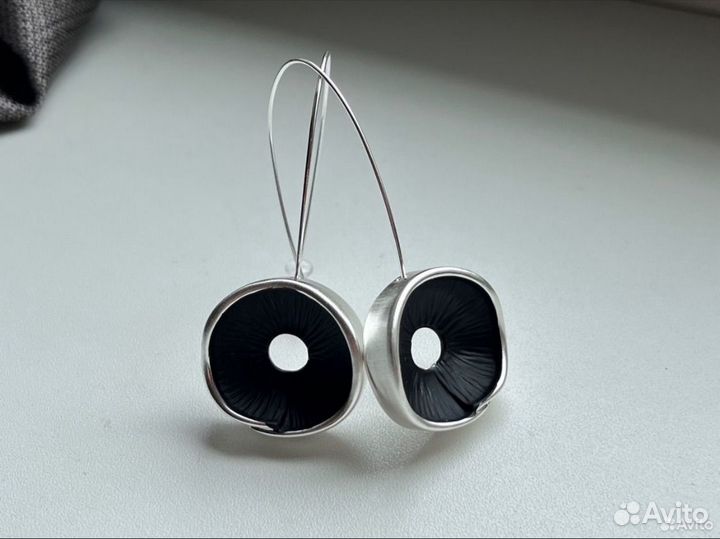 Стильные серьги Космос