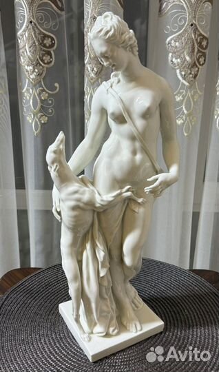 Диана с собакой. Германия