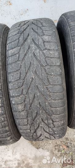 Nokian Tyres Hakkapeliitta R2 SUV 235/60 R18 107R