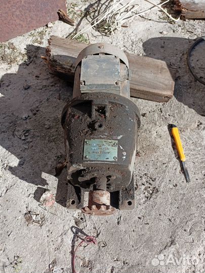 Редуктора и электродвигатели