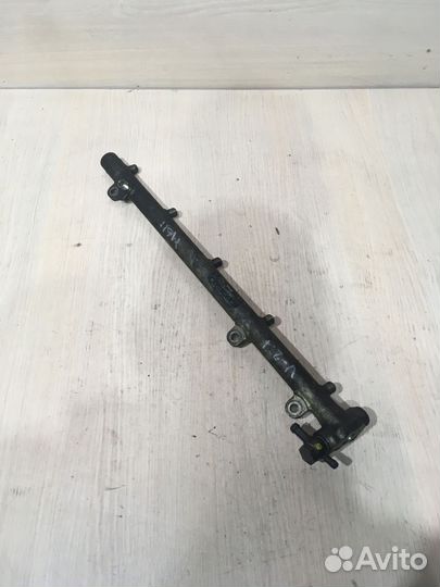 Рейка топливная рампа Мерседес W210 2.7 TDI