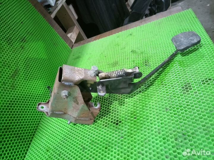 Педаль сцепления SsangYong Kyron Actyon Sport