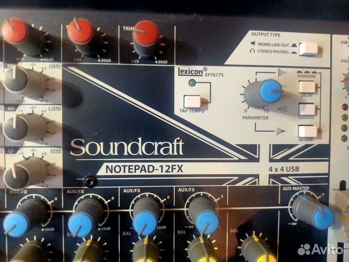 Микшерный пульт Soundcraft Notepad-12FX