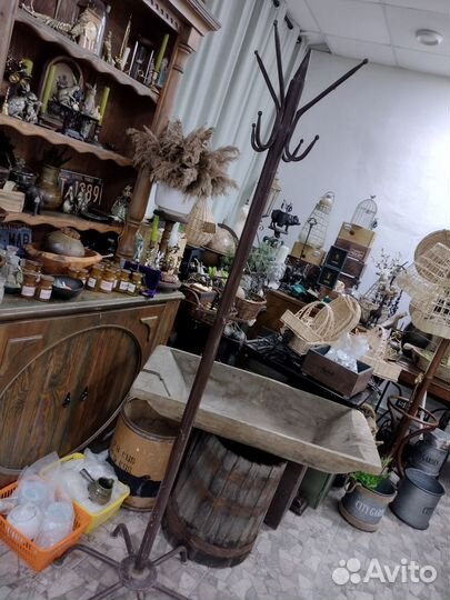 Металлическая рогатая вешалка