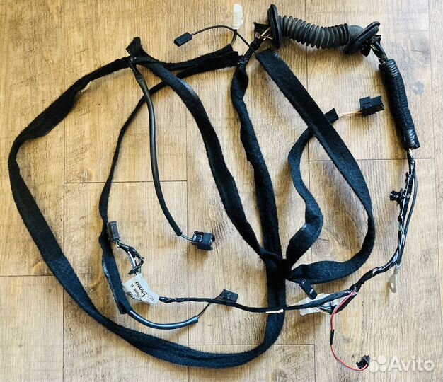 Проводка двери багажника Renault Sandero Stepway 2