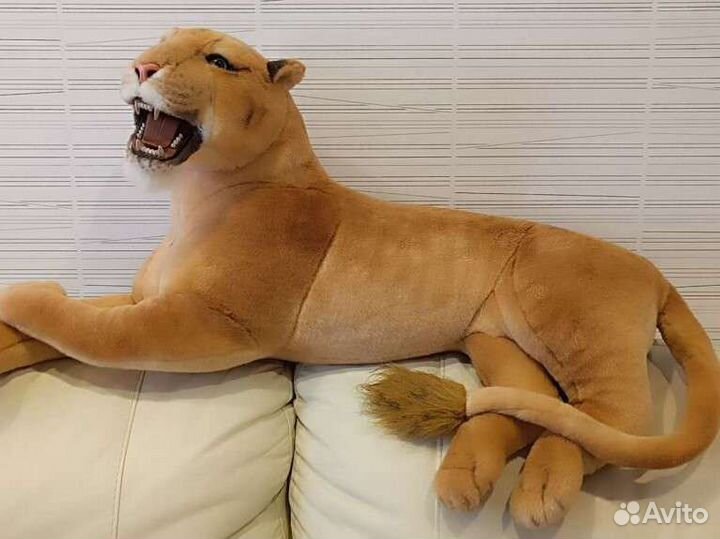 Большая мягкая игрушка львица и акула