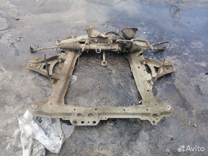 Подрамник двигателя renault symbol kangoo