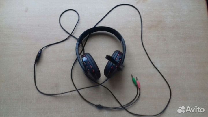 Игровые наушники