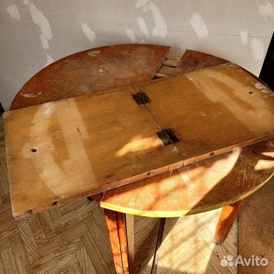 Стол круглый советский