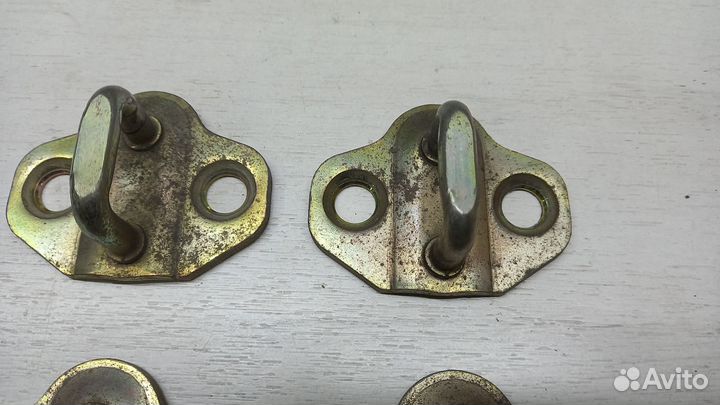 Петля замка Opel Omega B