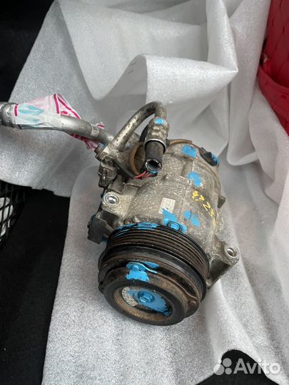 Компрессор кондиционера W204