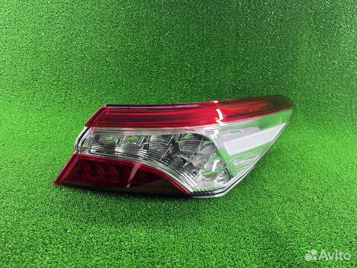 Фонарь задний правый toyota camry 70 (18) LED