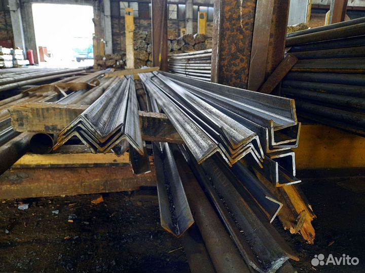 Уголок стальной