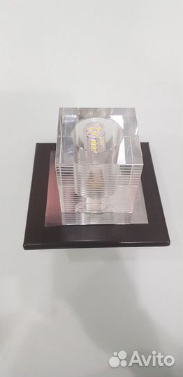 Светильник точечный