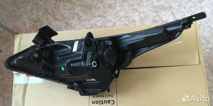 Kia Rio 4 FB. Фара правая новая оригинал 20+