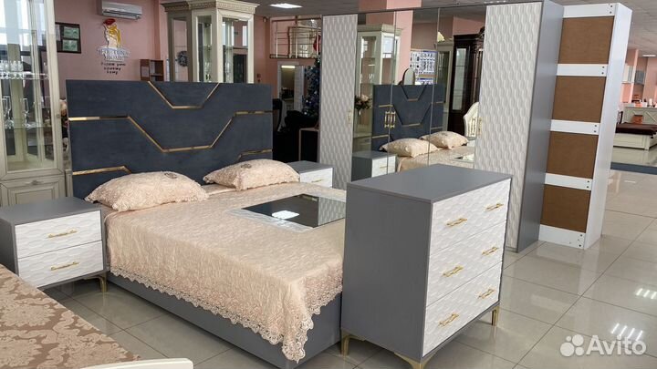 Спальный Гарнитур