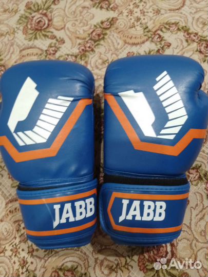 Боксерские перчатки