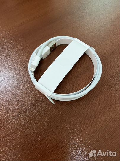Кабель Apple Lightning - USB (1 метр)