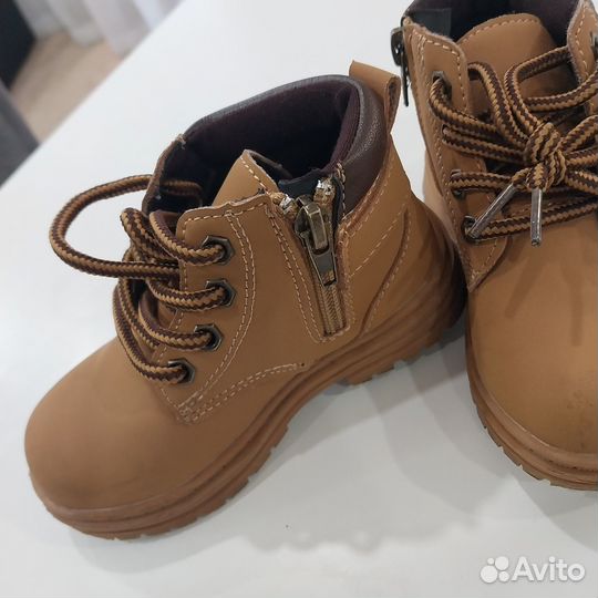 Ботинки демисезонные для девочки 24 размер