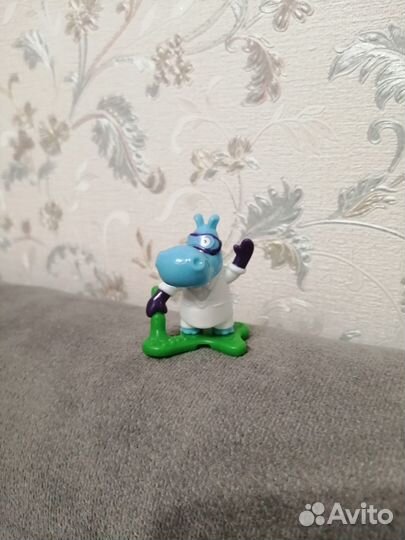 Продам Бегемотика из Киндер-сюрприза 2022