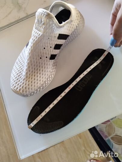 Кроссовки adidas